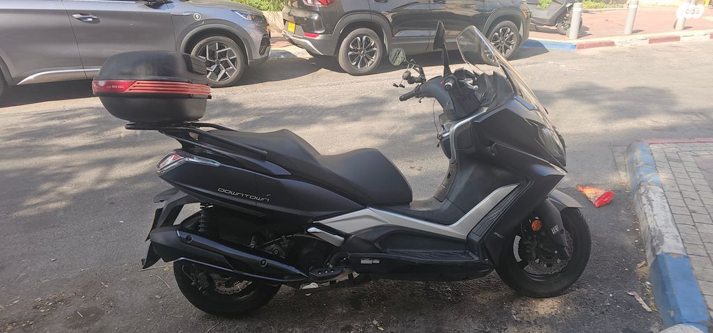 מודעת רכב קימקו דאון-טאון 350