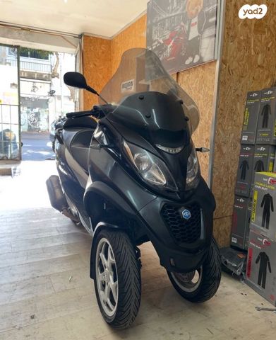 מודעת רכב פיאג'ו MP3 400