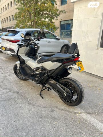 הונדה X-ADV750