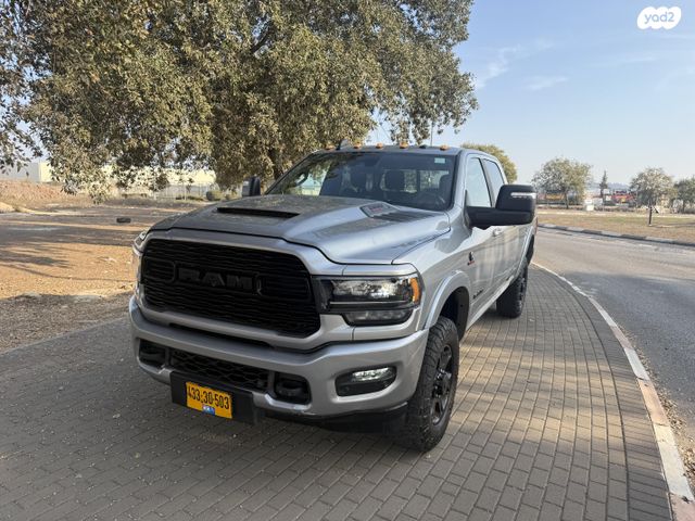 מודעת רכב דודג'