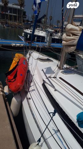 יאכטות - מפרשית