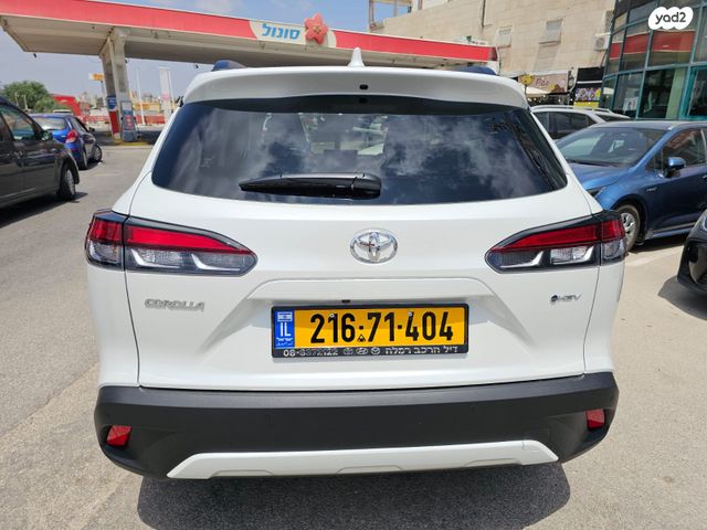 טויוטה קורולה קרוס