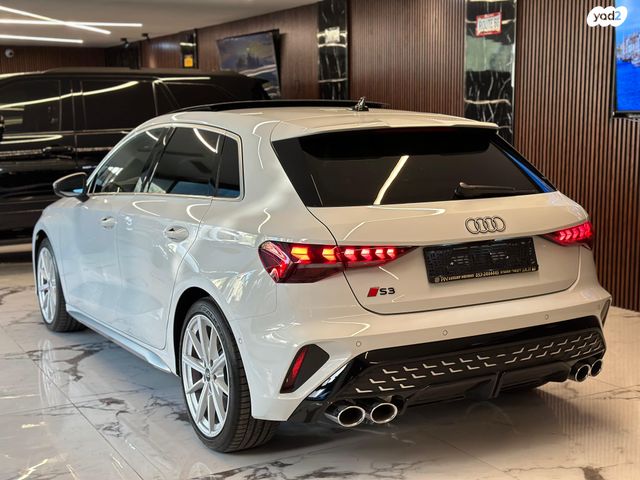 אאודי S3