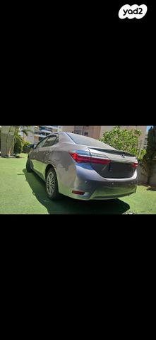 טויוטה קורולה