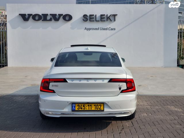 וולוו S90