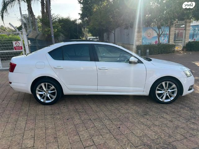 סקודה אוקטביה