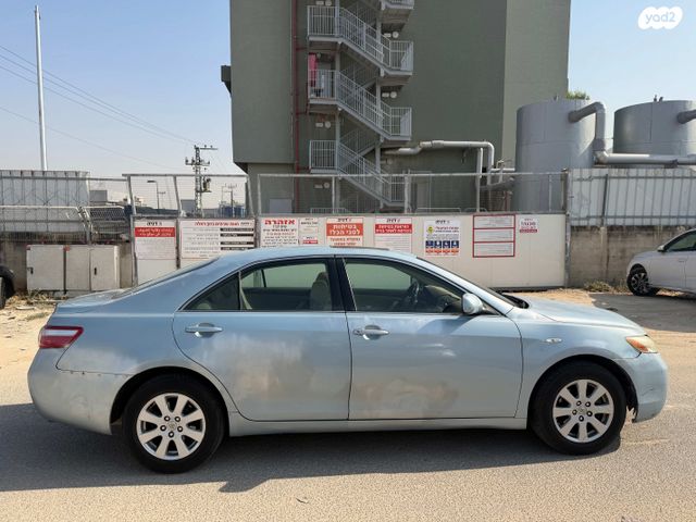 טויוטה קאמרי