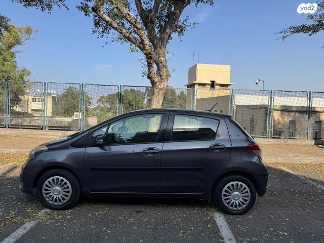 מודעת רכב טויוטה יאריס