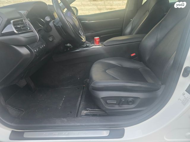 טויוטה קאמרי