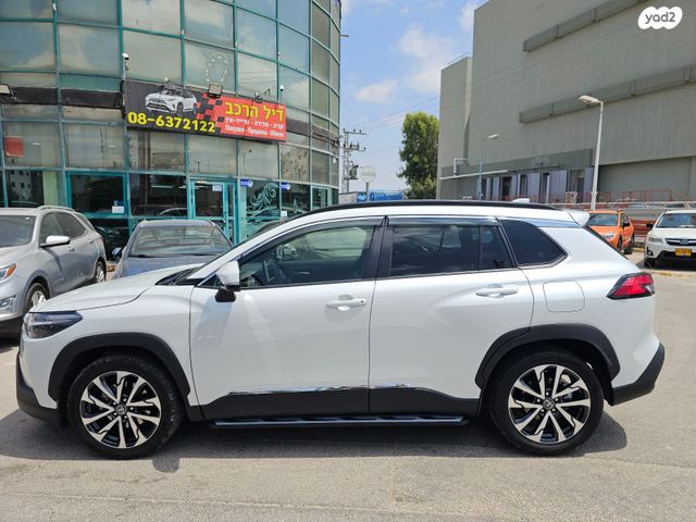 טויוטה קורולה קרוס