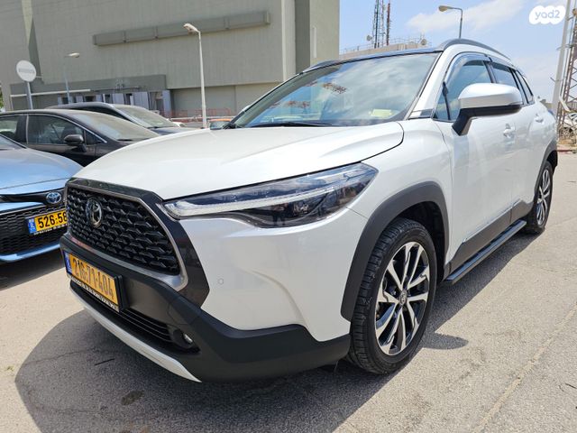 מודעת רכב טויוטה קורולה קרוס