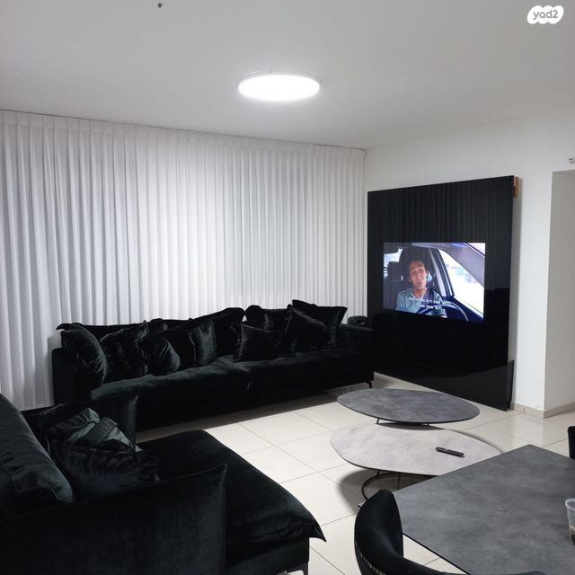 יעקב מרידור 9