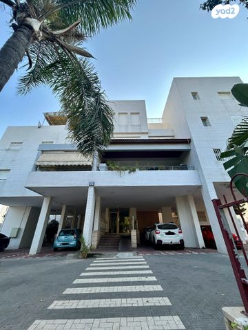 רחבעם זאבי 33