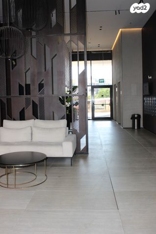 דירה, אבשלום גיסין 25, נווה גן, פתח תקווה