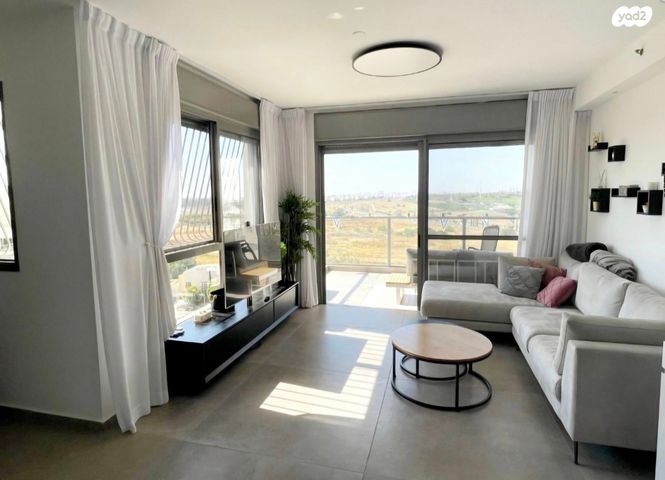 דירה, כרמל 17, אחוזת הנשיא, רחובות