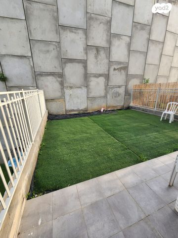 דירה, אלה 14, לשם, עלי זהב