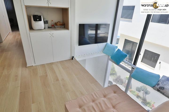 דו משפחתי, האחדות 29, שרונה, כפר יונה