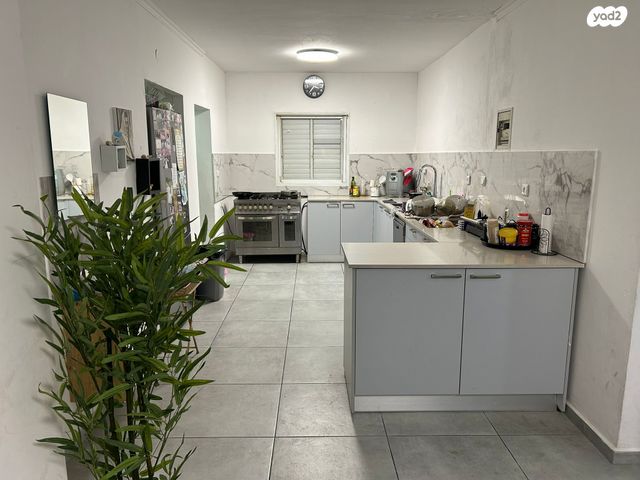 דירת גן, הענבל 1, הדר גנים, פתח תקווה