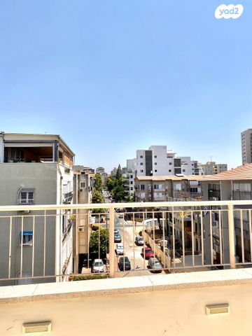 גג/ פנטהאוז, ברוך שפינוזה 19, ב' / צפון מערב העיר, רחובות