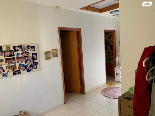 דו משפחתי, שדרות העצמאות 139, הפרחים, קרית גת