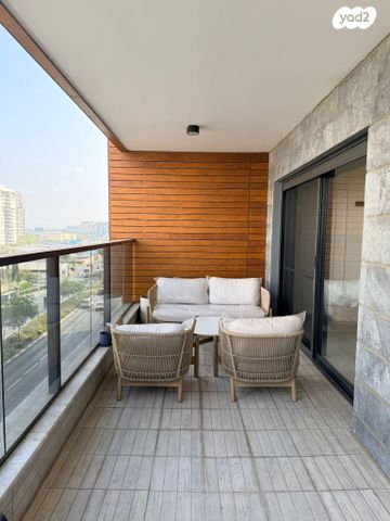 דירה, אבשלום גיסין 25, נווה גן, פתח תקווה