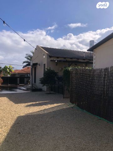 בית פרטי/ קוטג', כנפי הנשרים 18, אליכין, אליכין