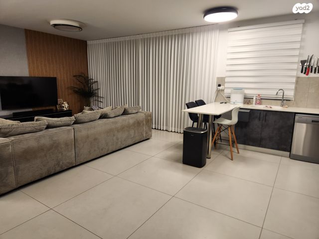 שייקה אופיר 8