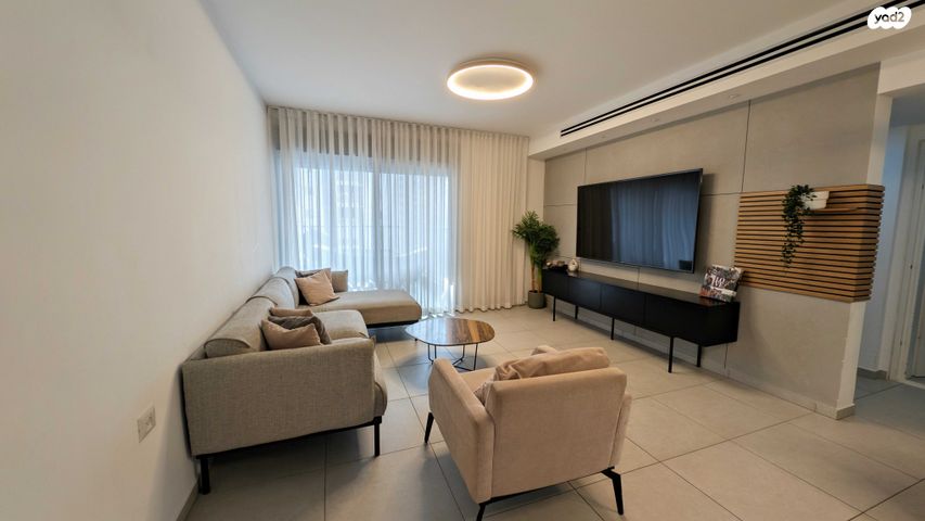 דירה, ש"י עגנון 1, נאות שמיר, יבנה