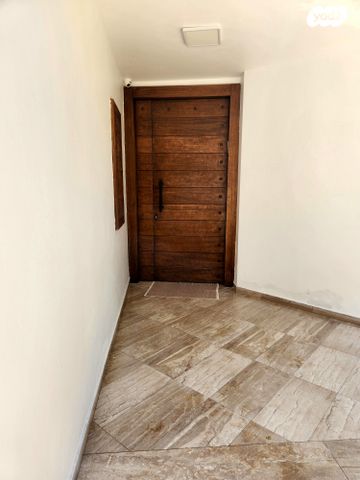 דו משפחתי, צבי סגל 94, ברנע, אשקלון