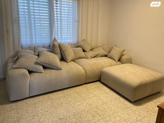 אביגדור המאירי 23