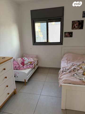 דירה, אריק איינשטיין 4, הרקפות, ראשון לציון