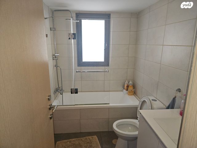 דירה, אפרים קישון 22, הרקפות, ראשון לציון