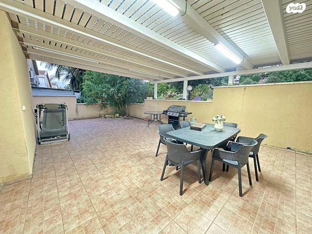 בית פרטי/ קוטג', דן 20, גבעת יערה, יקנעם עילית