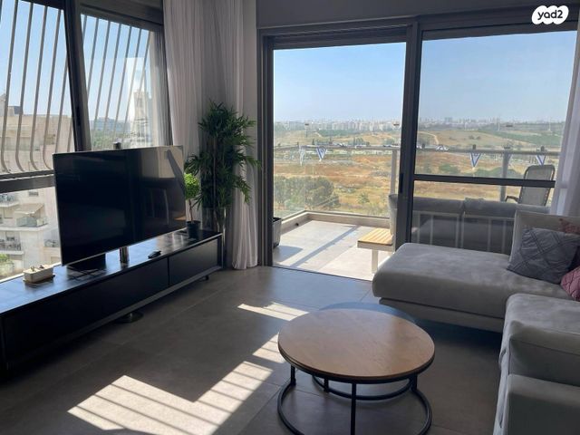 דירה, כרמל 17, אחוזת הנשיא, רחובות