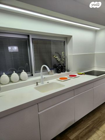 דו משפחתי, צבי סגל 94, ברנע, אשקלון