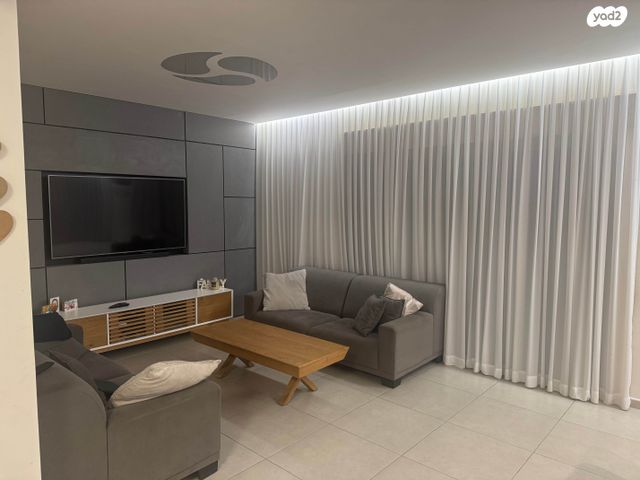 בית פרטי/ קוטג', אילות 10, רובע ג', אריאל