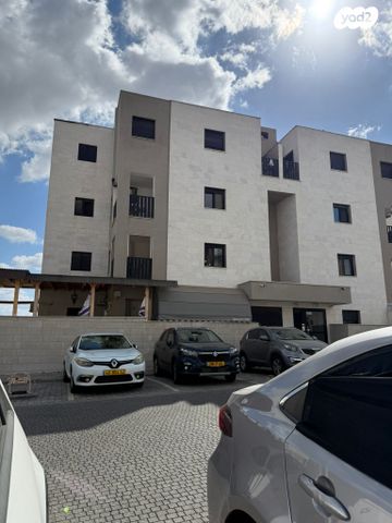 דירת גן, אחד העם 7, שאר העיר, מגדל העמק