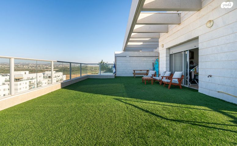 גג/ פנטהאוז, שדרות ההגשמה 24, הפרחים, חריש