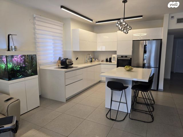 דירה, החרוב 9, שאר העיר, טירת כרמל