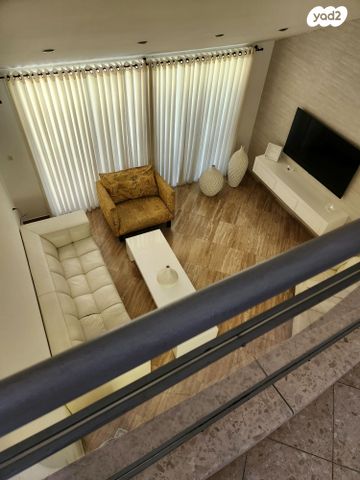 דו משפחתי, צבי סגל 94, ברנע, אשקלון