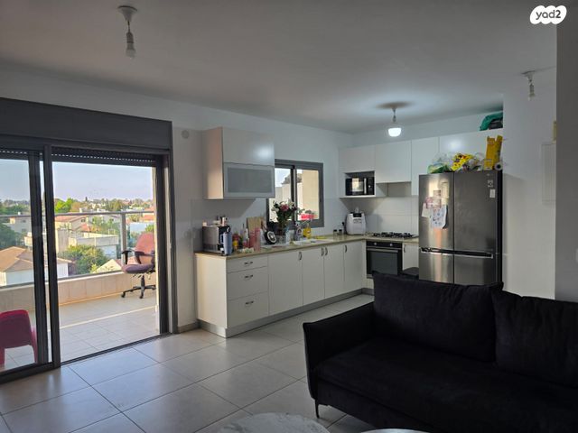 דירה, אריק איינשטיין 4, הרקפות, ראשון לציון