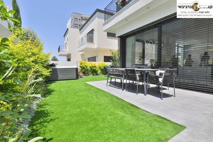 דו משפחתי, האחדות 29, שרונה, כפר יונה