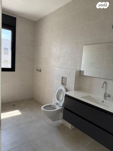 גג/ פנטהאוז, יעקב דורי 9, הרצליה הירוקה, נווה עובד, הרצליה