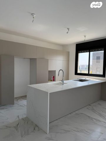 גג/ פנטהאוז, יעקב דורי 9, הרצליה הירוקה, נווה עובד, הרצליה