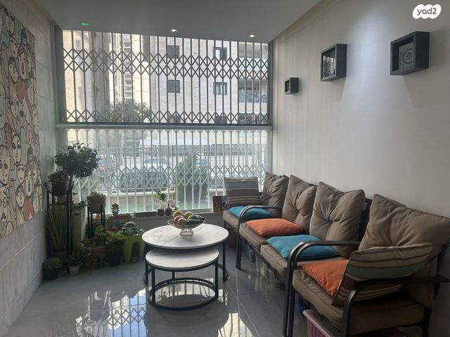 דירה, האורגים 16, הנביאים, בת ים