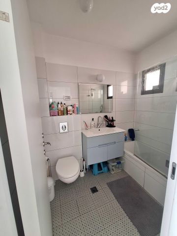 גג/ פנטהאוז, איבי נחל 1, אבני חפץ, אבני חפץ