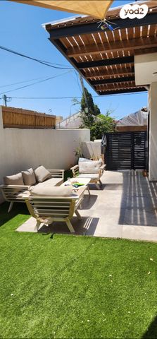 בית פרטי/ קוטג', הדרים 84, מרכז פרדס חנה, פרדס חנה כרכור