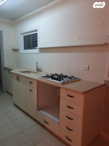 דרך משה דיין 53