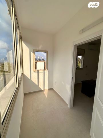 יחידת דיור, בן יהודה 12, הרצליה, חיפה