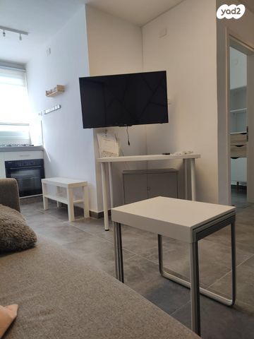 דירה, הכנסת 25, שכונה ד', באר שבע